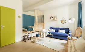 Charmant Studio Tres Bien Situe Aux Remparts Avignon